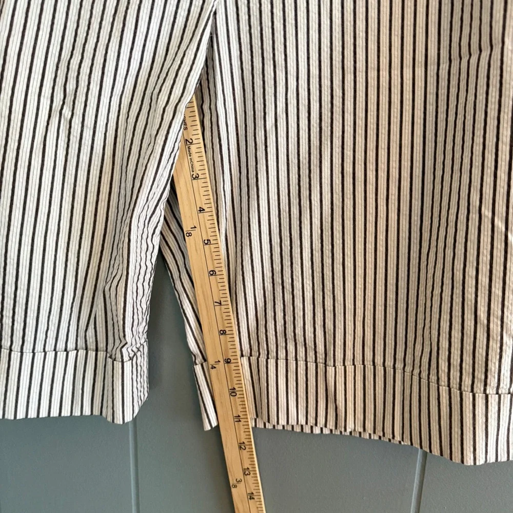 Jones New York Signature Striped Seersucker Bermuda Shorts Womens 14 Brown White